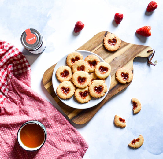 I biscotti con una "goccia" di marmellata di fragole e melograno ANESSI