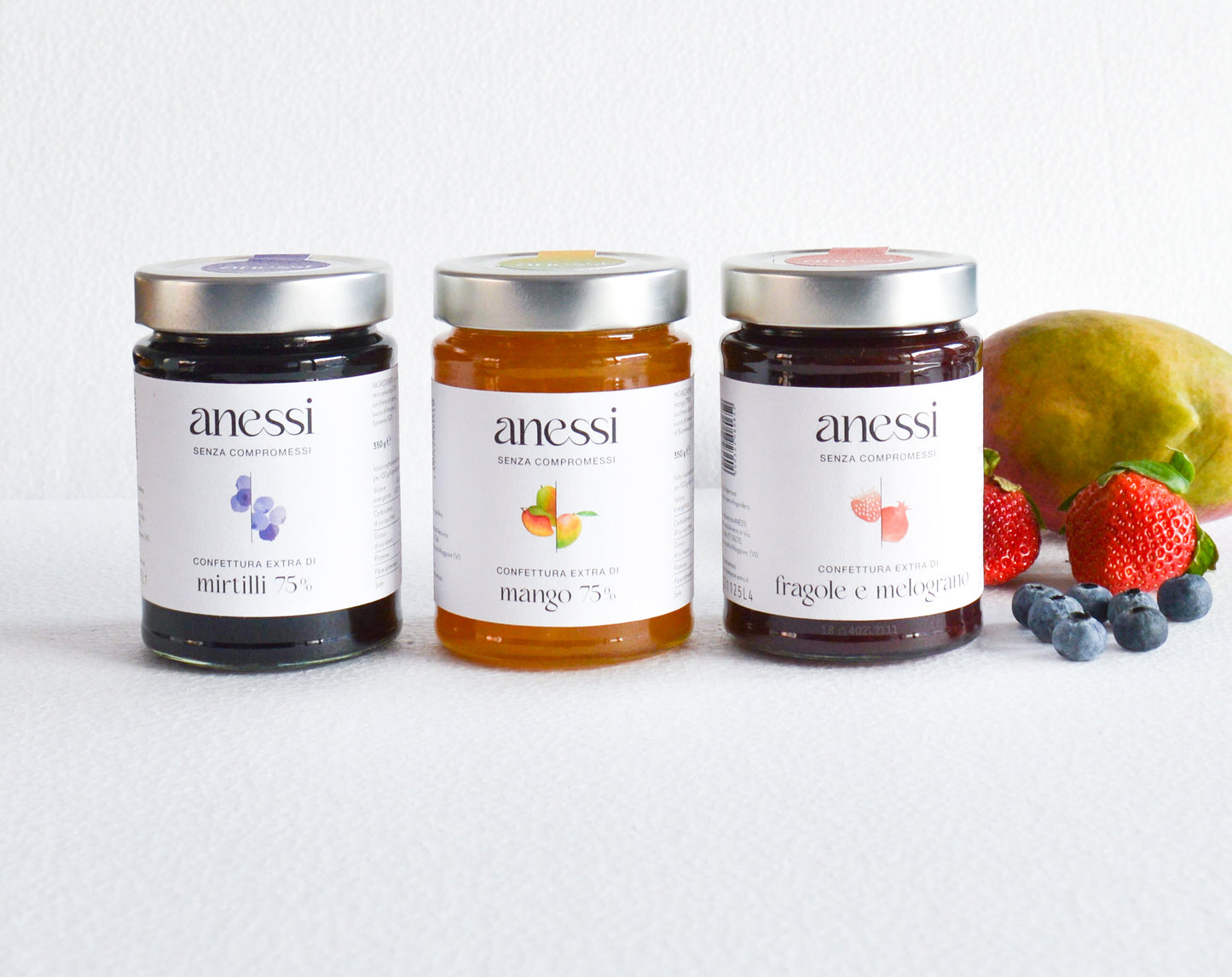 composta di fragole mirtilli melograno mango anessi